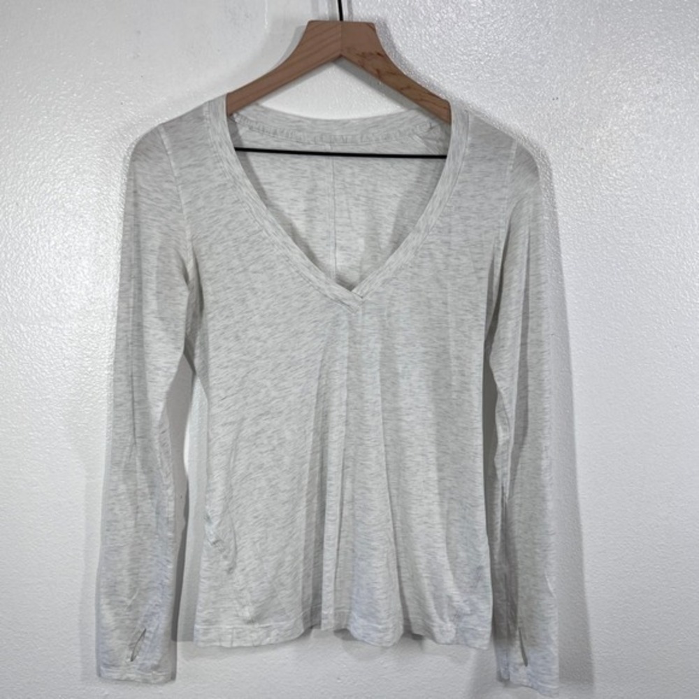 lululemon athletica Lightweight V-Neck Long Sleeve Tee in Light Heather Gray